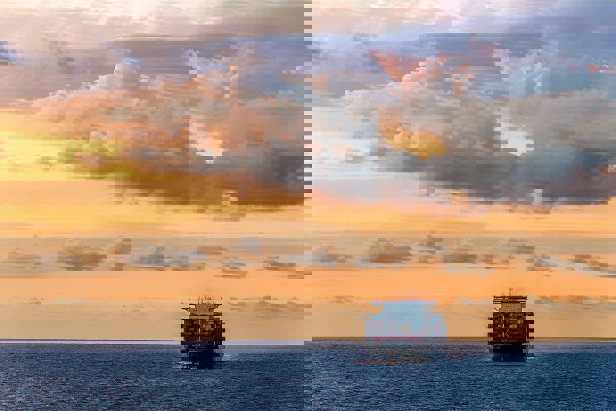 ميليشيا الحوثي تستهدف سفينة إسرائيلية بخليج عدن وأهدافاً في إيلات