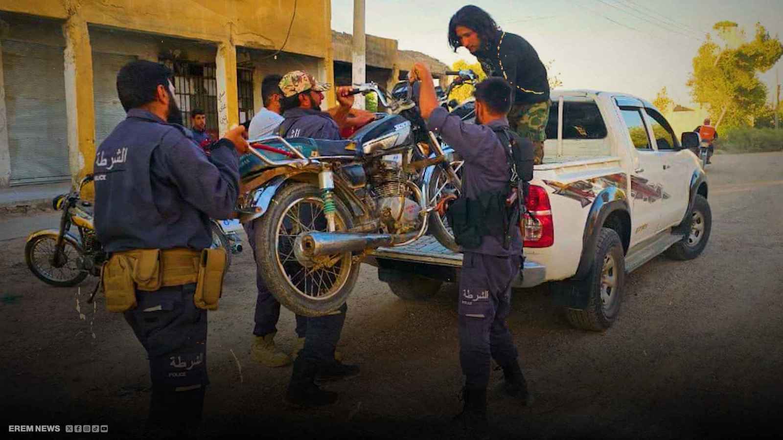 الدراجات النارية التي تُرعب السوريين