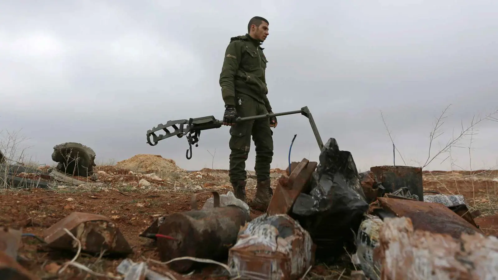 سوريا.. مقتل شخص وإصابة 3 بتفجير لغم في السويداء