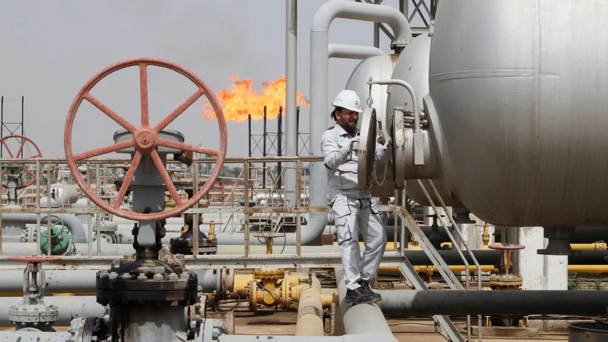 تراجع النفط وسط مخاوف من ارتفاع أسعار الفائدة قبيل اجتماع "أوبك+"