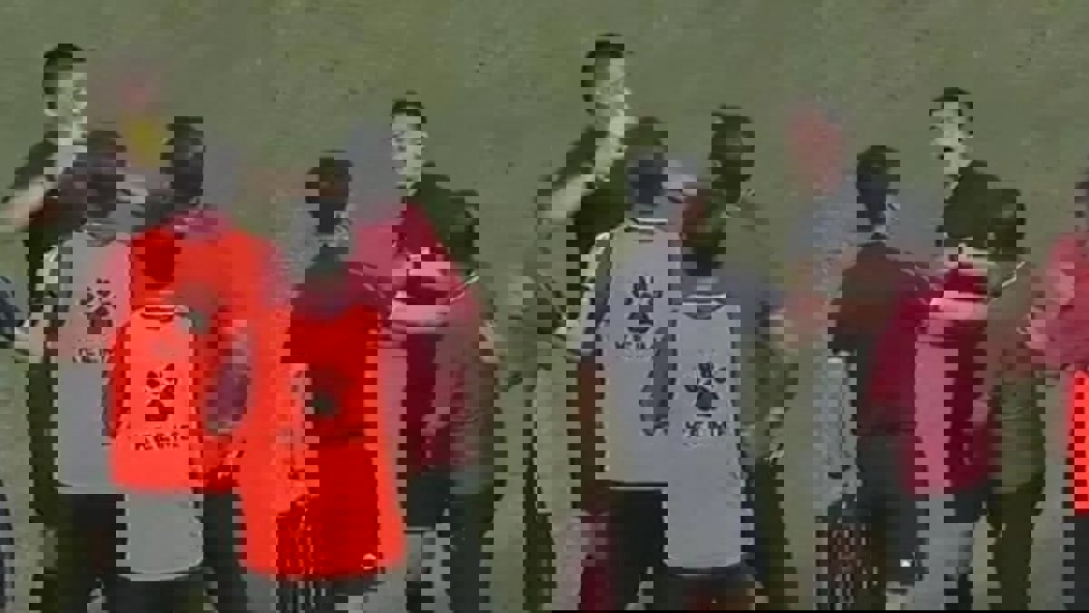 مدرب يعتذر بعد صفعه حكم مباراة في الدوري الصيني (فيديو)