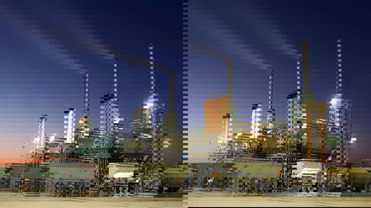 الكويت تنفق 14.2 مليار دولار على مشروع تحديث مصفاتي نفط