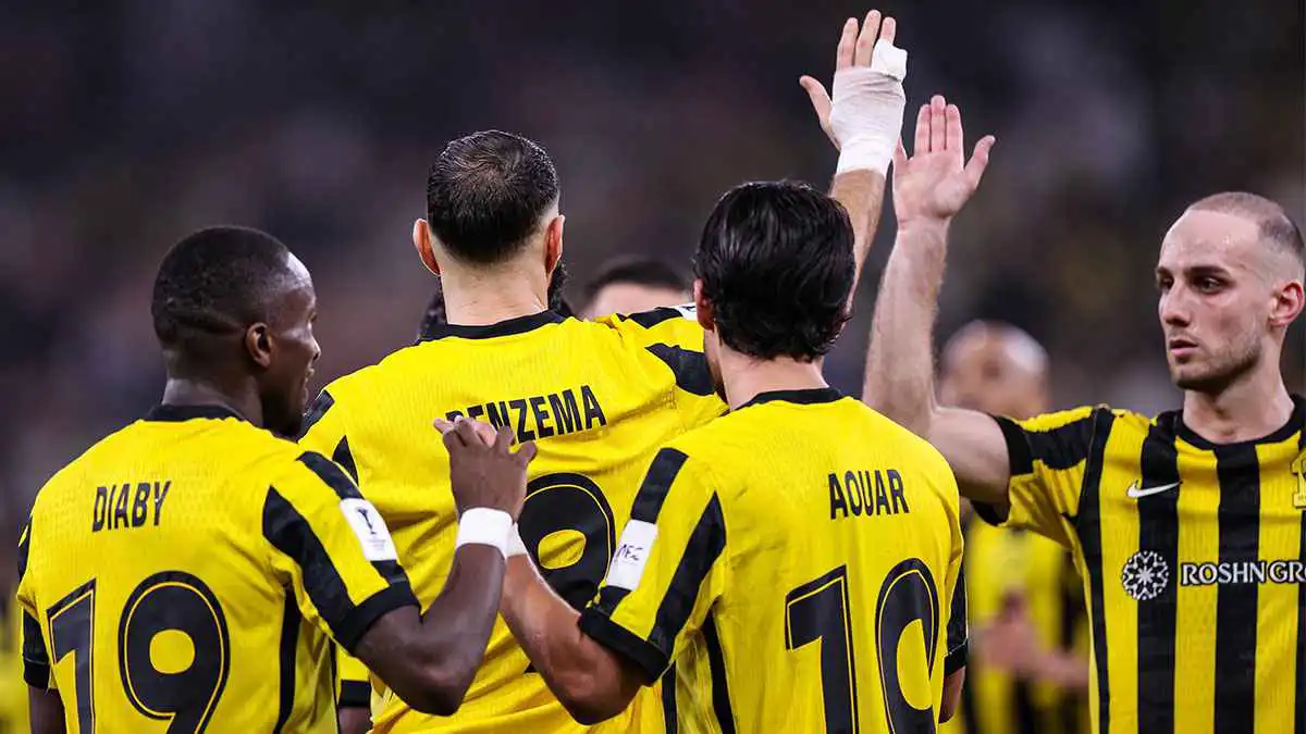 الاتحاد السعودي "ينقض" على جوهرة الهلال