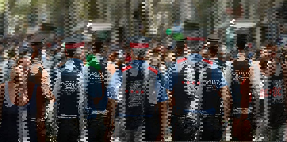 اعتقال مغربية أرغمت ابنتها القاصر على الزواج  