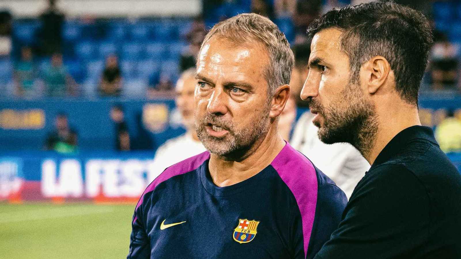 هانزي فليك يعرض لاعبين من برشلونة على فابريغاس