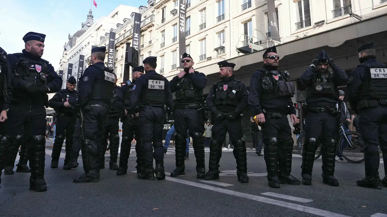 شبكات سرية في قلب باريس.. فرنسا تواجه حرب تجسس مزدوجة من الإخوان وطهران