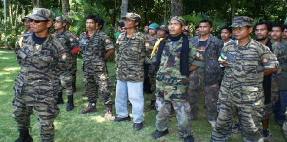 "المتمردون الشيوعيون" في الفلبين يعلنون إنهاء وقف إطلاق النار