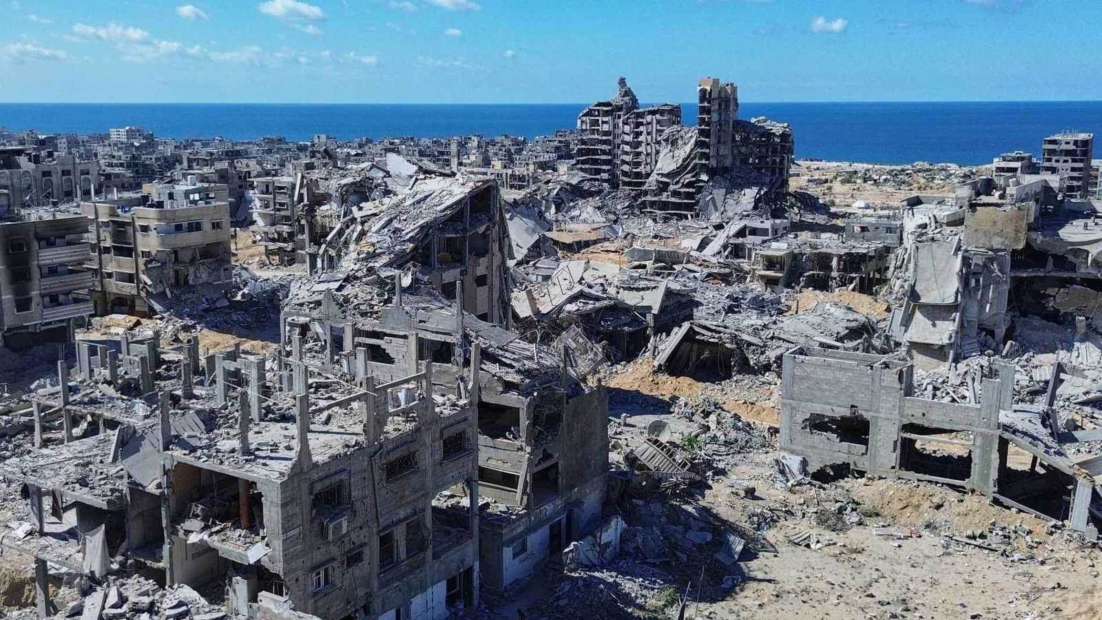 "دمار نووي".. سكان غزة يواجهون خيارات مُرة بعد عودتهم إلى منازلهم