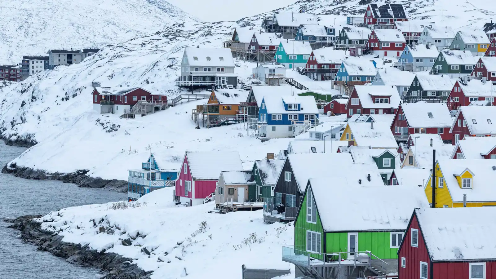 وسط ملفات دولية ضاغطة.. هل أسقطت واشنطن خيار ضمّ غرينلاند؟