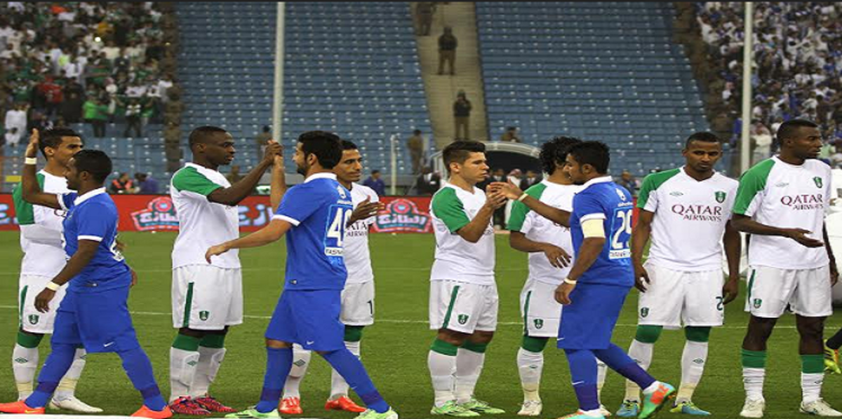 مكافآت مجزية للاعبي الأهلي بعد الفوز على الهلال