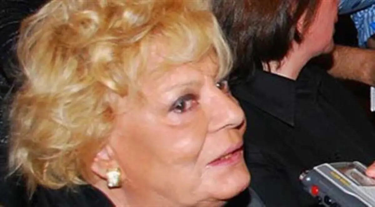 أول ظهور لـ"عدلي منصور" ونادية لطفي في عزاء الأبنودي (صور )