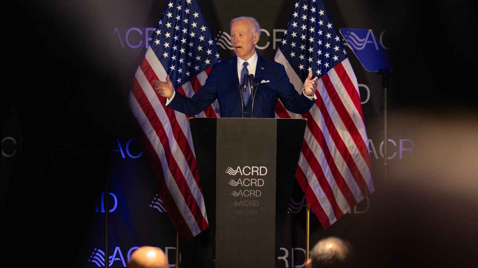 "حان وقت الرحيل".. عودة بايدن إلى الأضواء تثير غضب الديمقراطيين