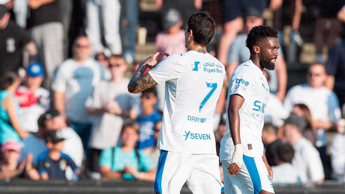 الموج الأزرق قادم.. 5 إشارات لنسخة مرعبة من الهلال السعودي