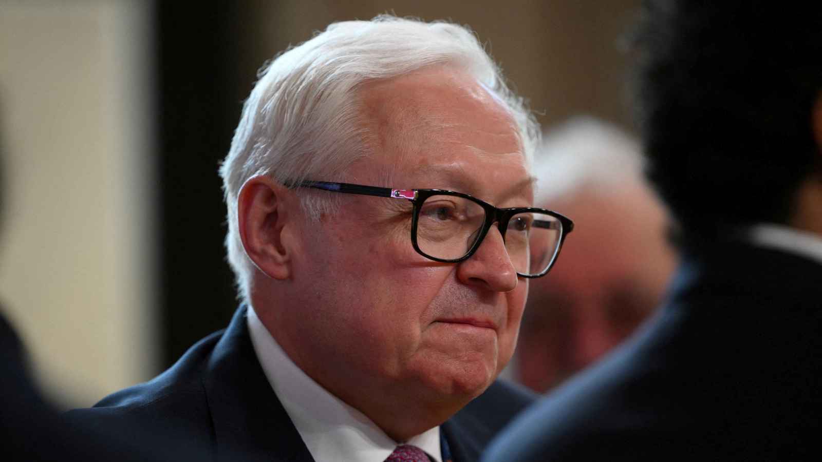 الخارجية الروسية: نتواصل مع واشنطن بشأن الصراع بين إيران وإسرائيل