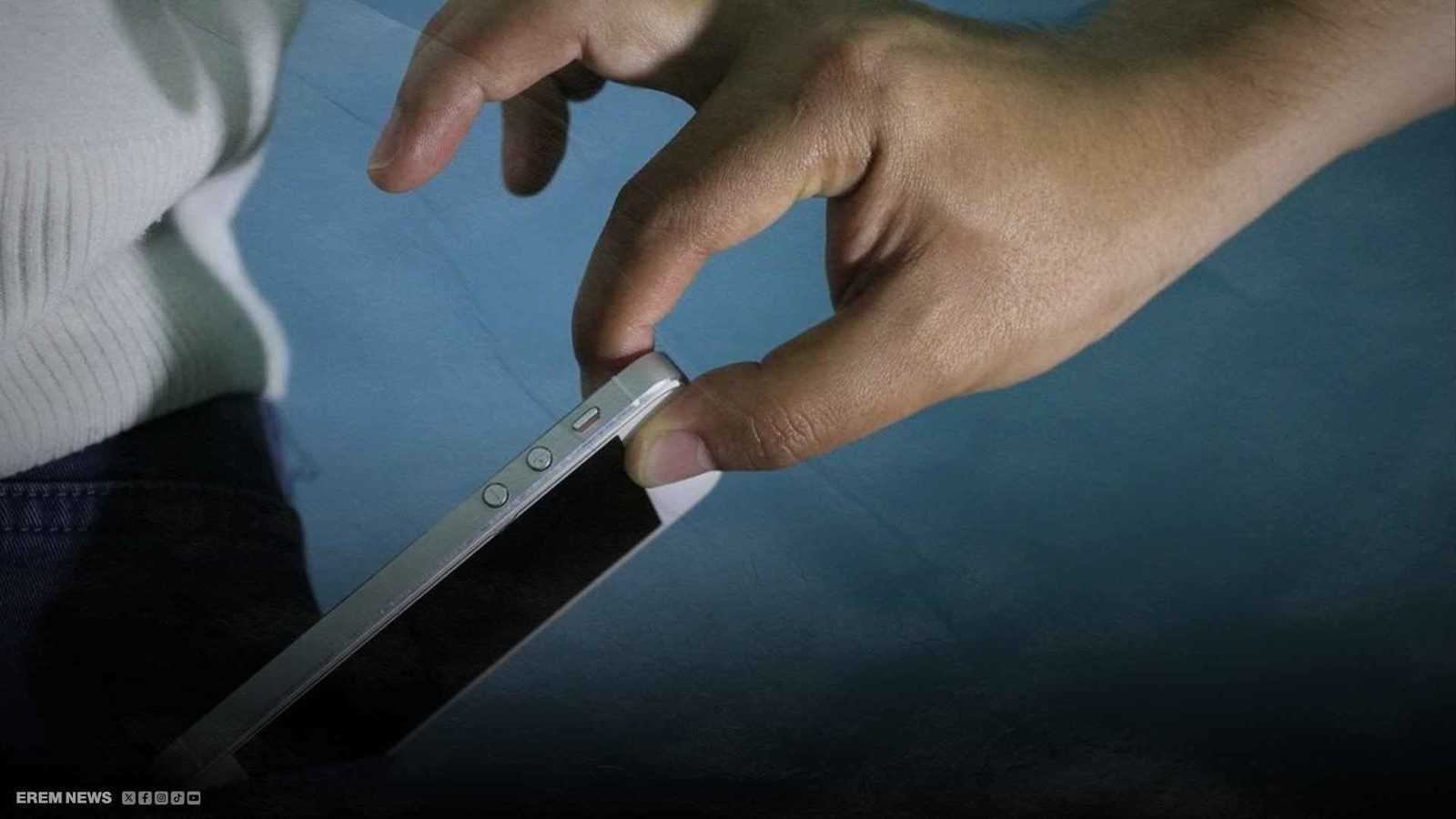 لص يسرق هاتفاً برقصة خادعة في بريطانيا.. كاميرات نوتينغهام تكشف الحيلة (فيديو)