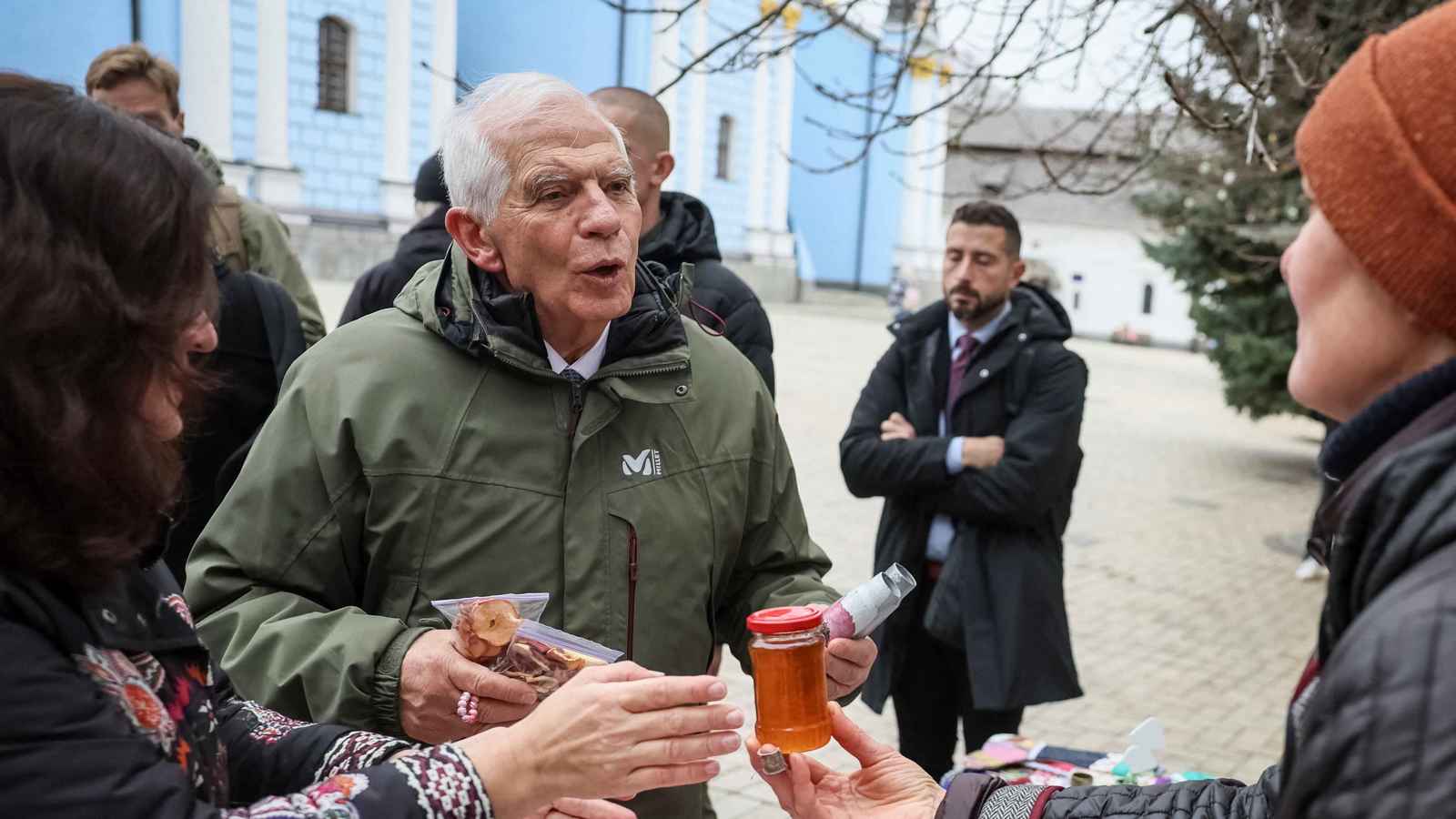 بوريل يطالب بحظر تصدير بضائع مستوطنات "الضفة" إلى أوروبا.. ماذا بعد؟