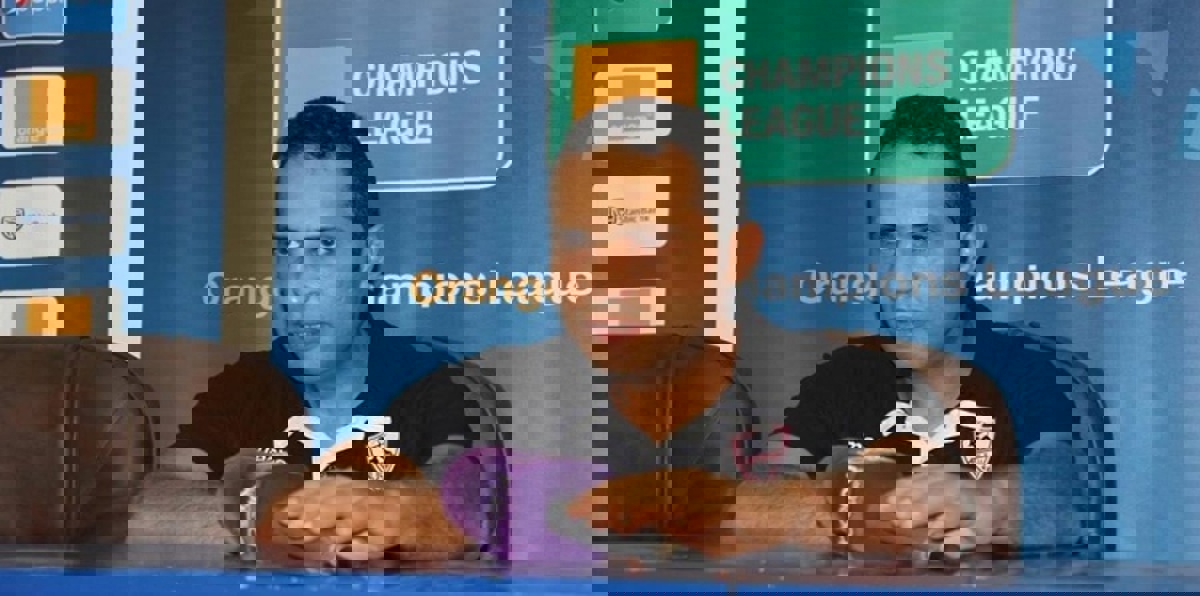 المصري مؤمن سليمان يقترب من تدريب الفيصلي الأردني