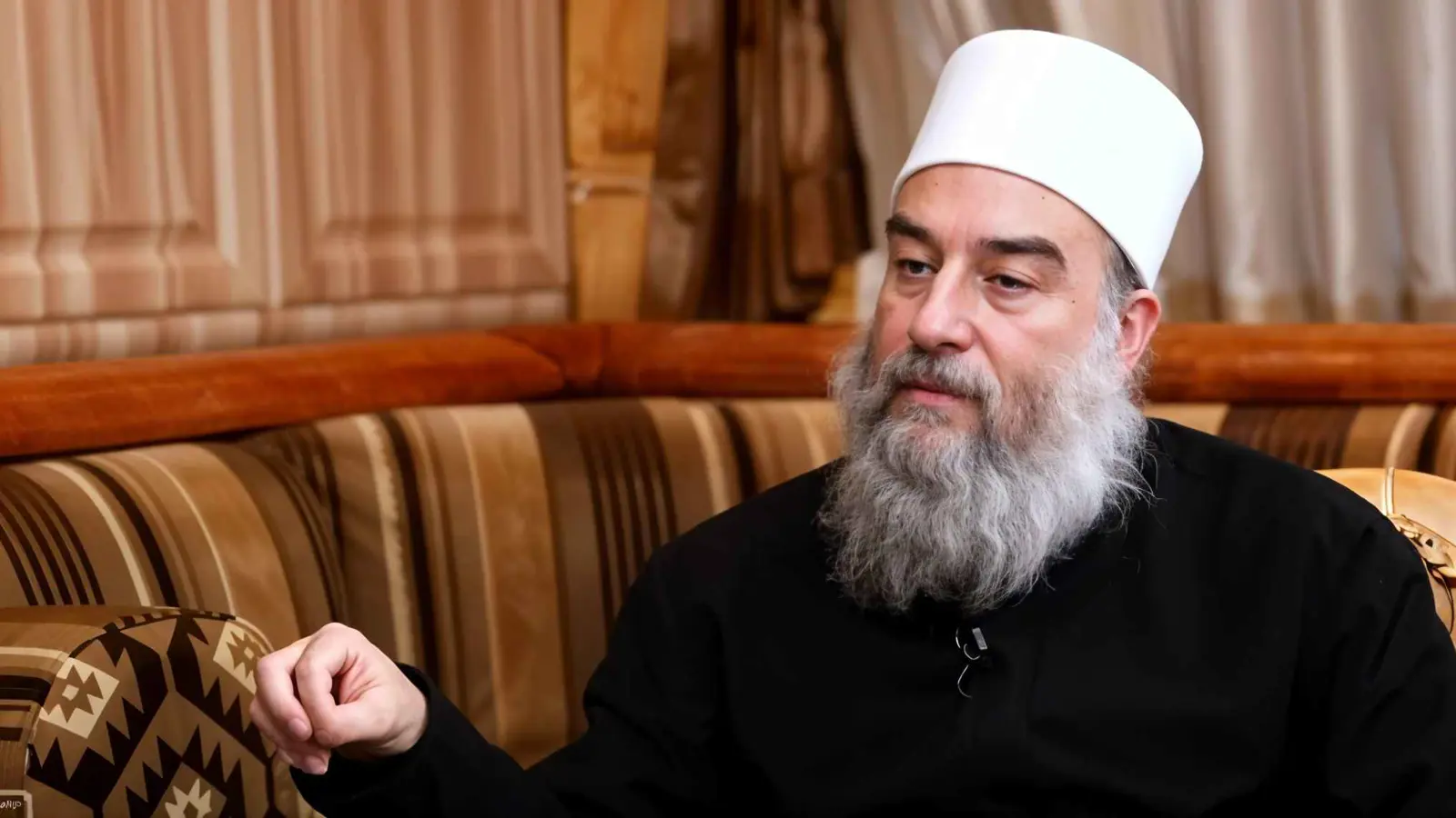 بعد بيان الترحيب بقوات دمشق.. الهجري يدعو الفصائل الدرزية للقتال (فيديو)