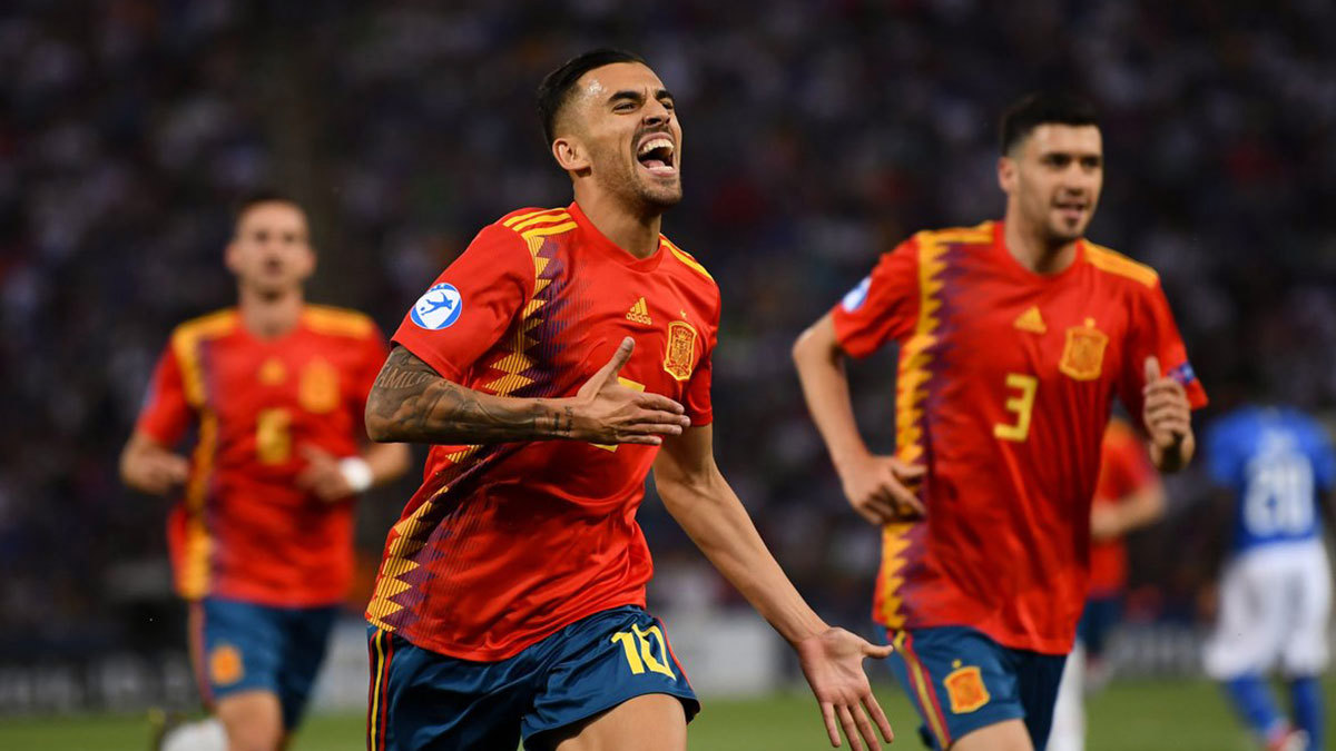 صحيفة تكشف عن حوار ناري بين زيدان وسيبايوس قد يقربه من الرحيل عن ريال مدريد