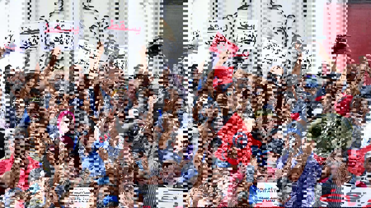 تقرير: تشتت المعارضة التونسية يسهل مهمة سعيد في السيطرة على الحكم