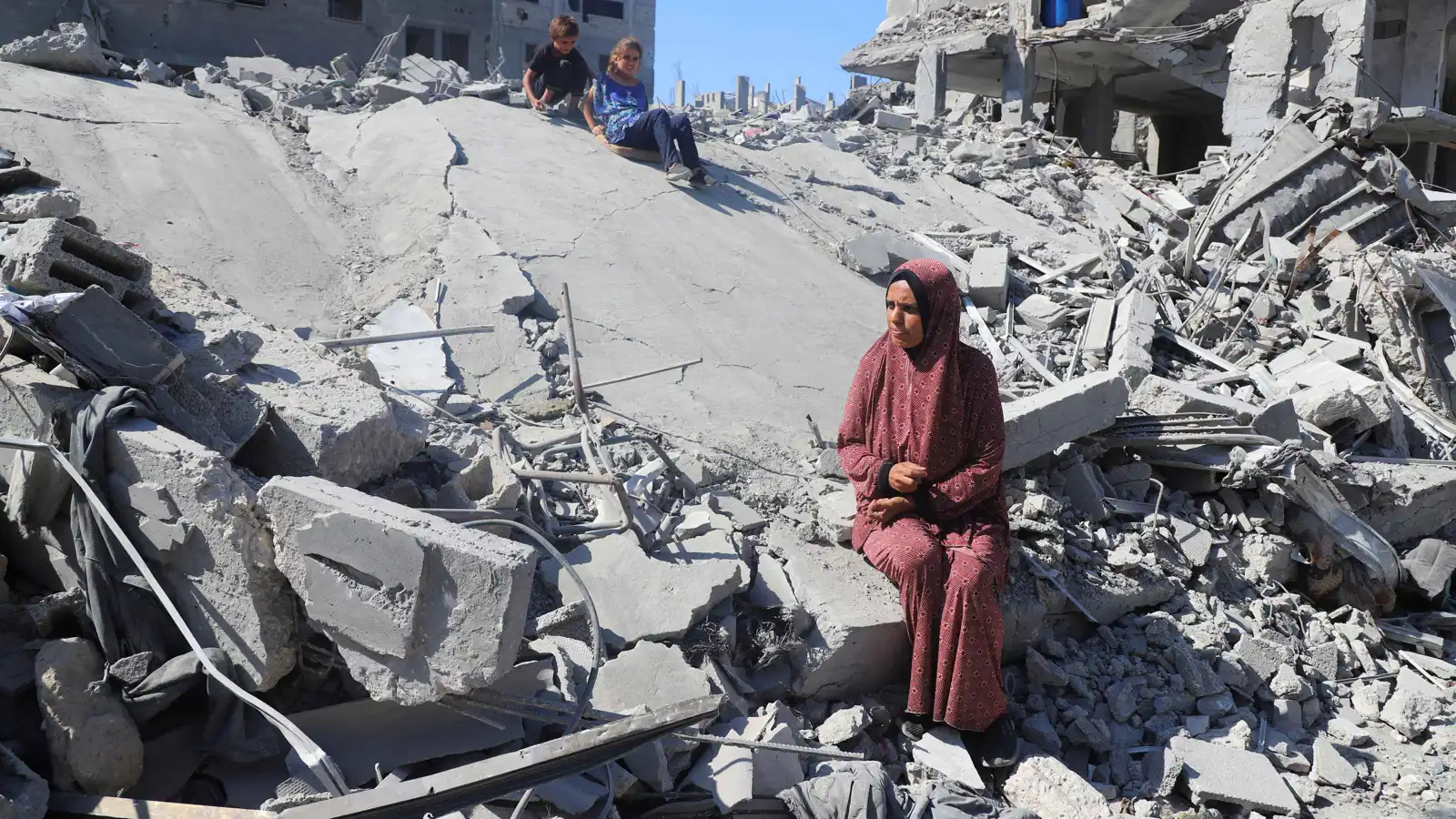 "الأونروا": 75 ألف نازح يحتمون بمبانٍ متهالكة للوكالة في غزة