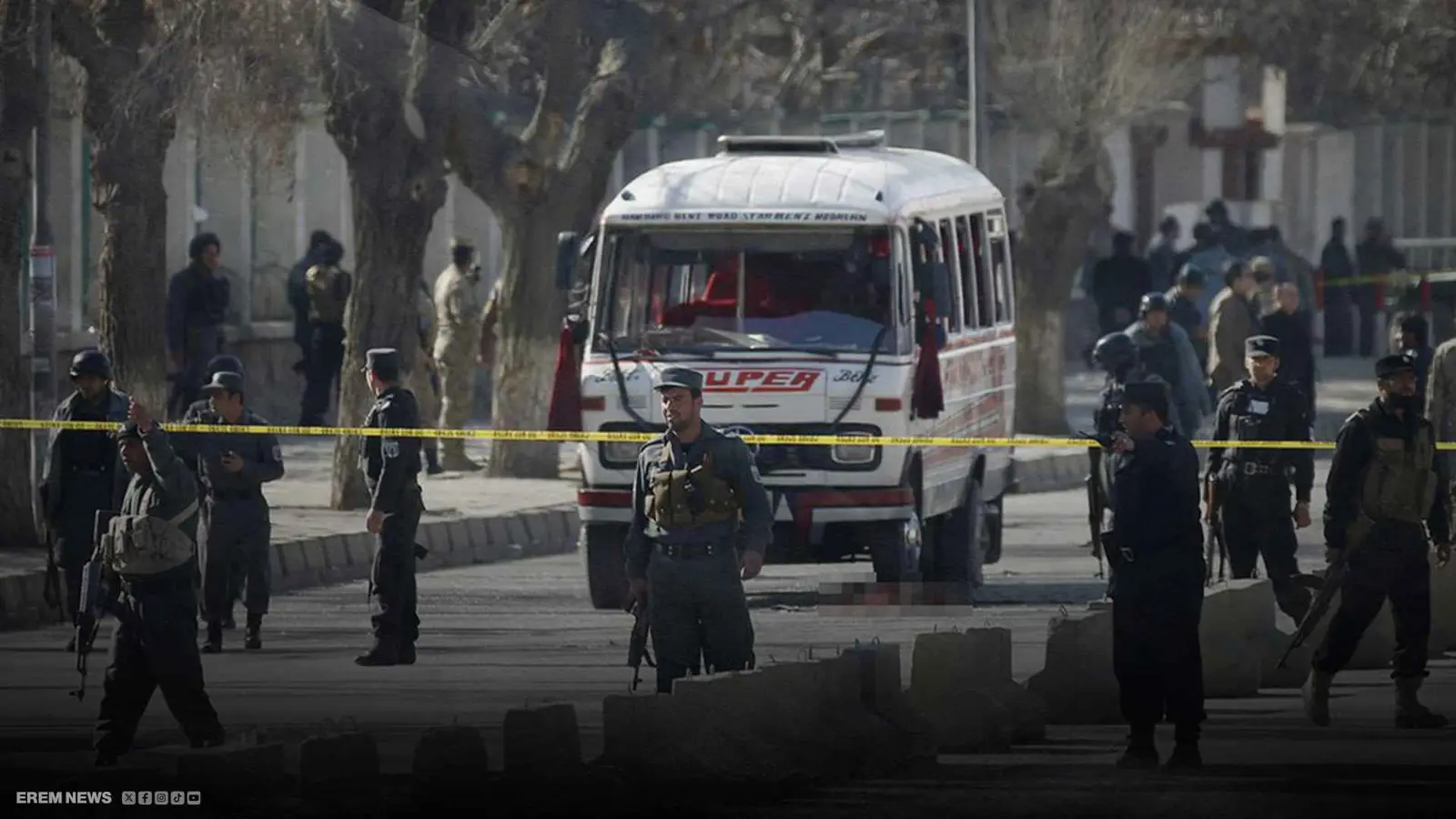 "جريمة التسريحة".. طالبان تعتقل الرجال والحلاقين