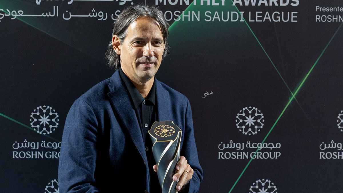 هل تسببت زوجة إنزاغي في ورطة جديدة لمدرب الهلال؟ 