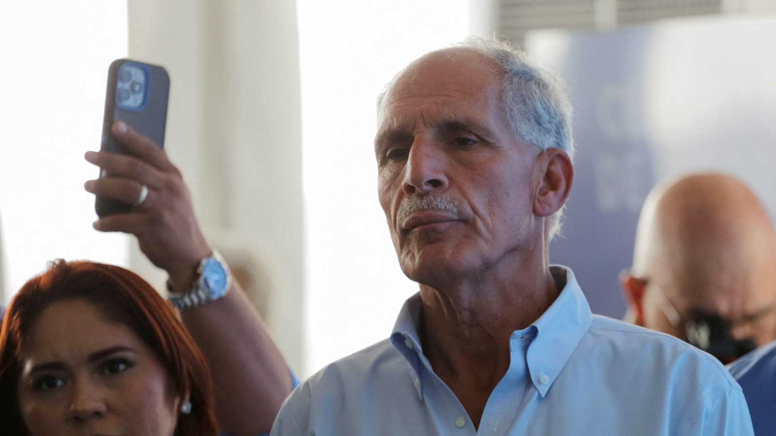 هندوراس.. نتائج أولية تظهر تقارب الأصوات بين عصفورة ونصر الله