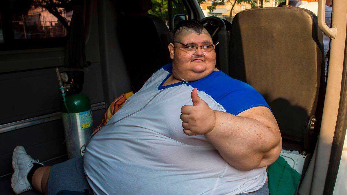 وفاة أضخم رجل في العالم عن 41 عاما (صور)