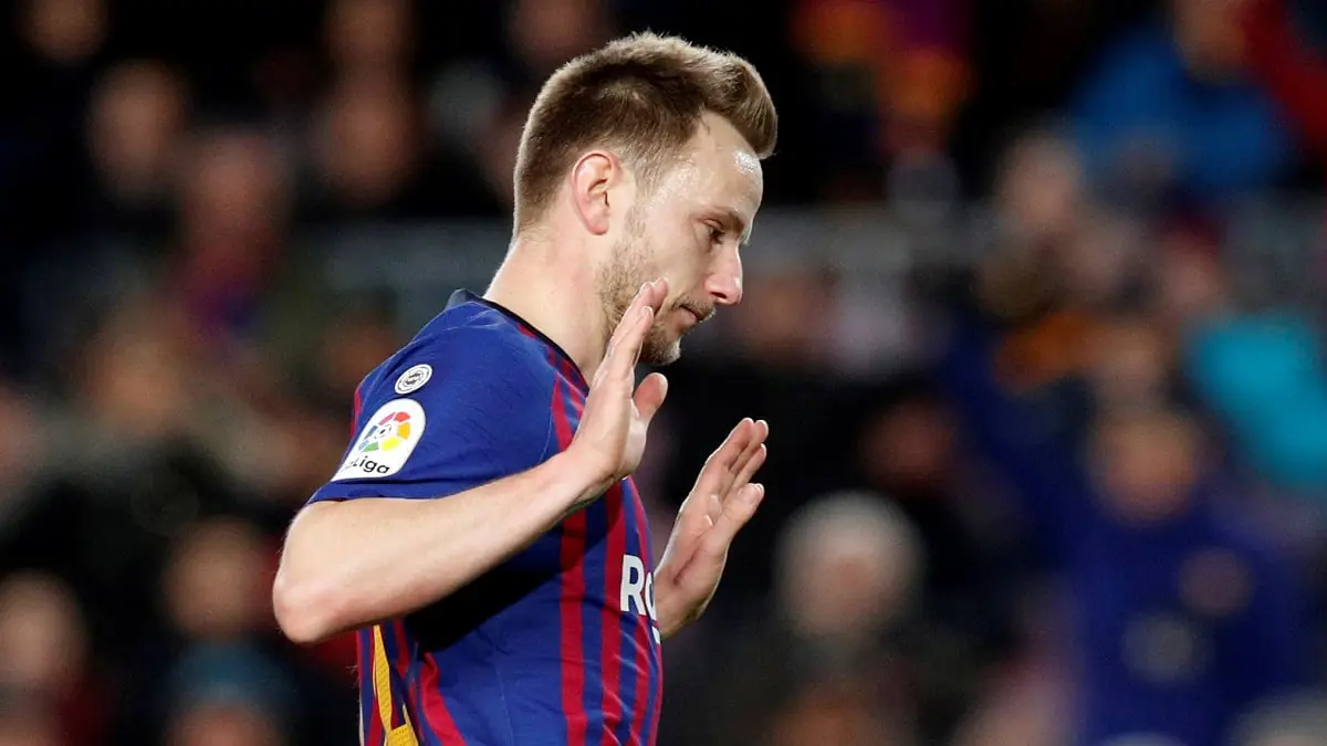 إشبيلية يستبعد عودة راكيتيتش من برشلونة