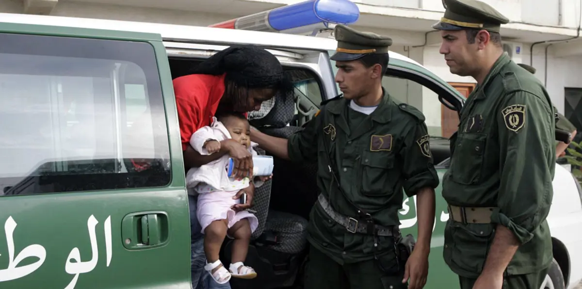 الجزائر تستأنف ترحيل المهاجرين للنيجر وسط خلاف بشأن الهجرة