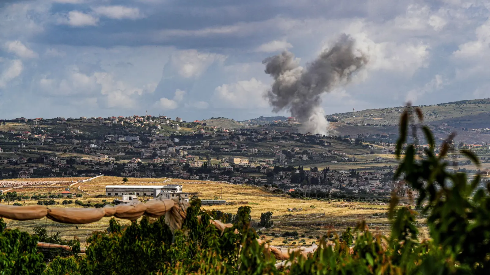 غارة إسرائيلية على موقع لحزب الله في البقاع
