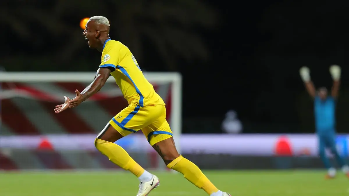 تاليسكا يرد على أنباء رحيله عن النصر (فيديو)