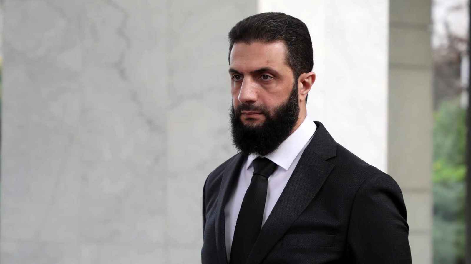 الشرع يشكل لجنة خبراء لصياغة مسودة الإعلان الدستوري