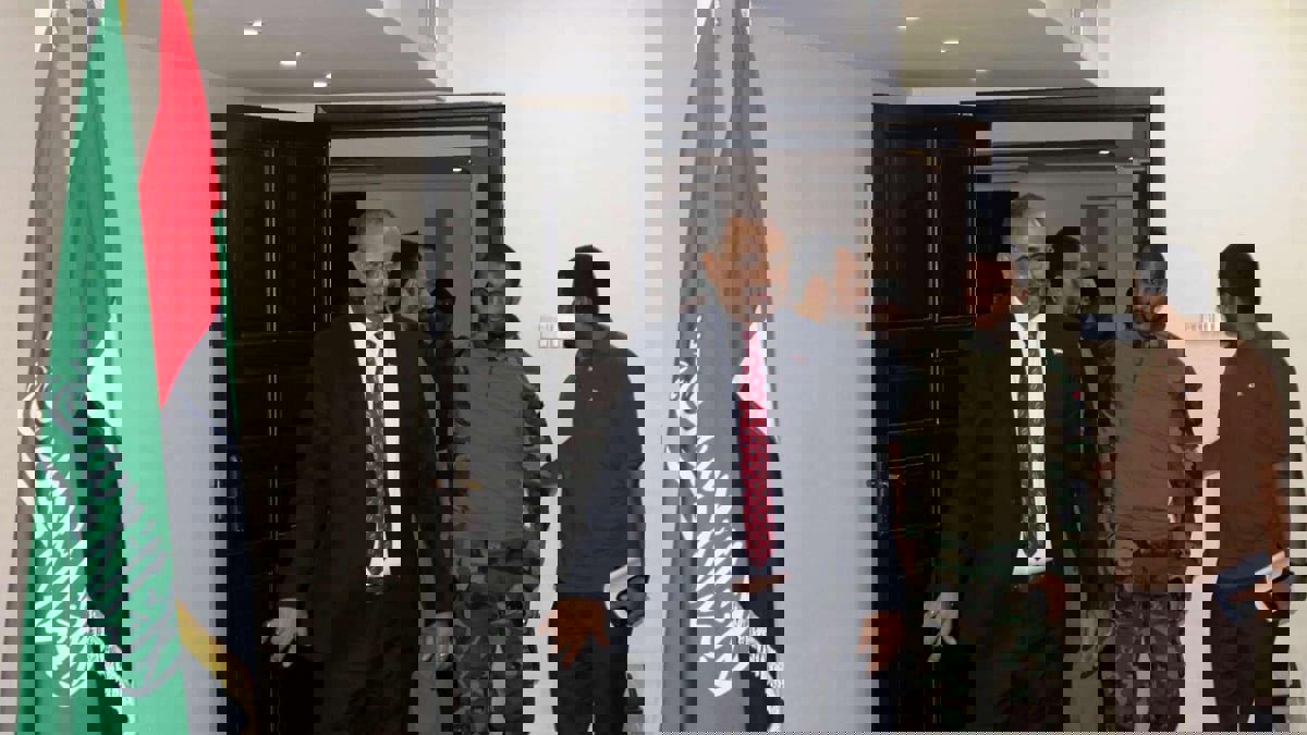 الانتقالي الجنوبي يعلق مشاركته في مشاورات تنفيذ اتفاق الرياض