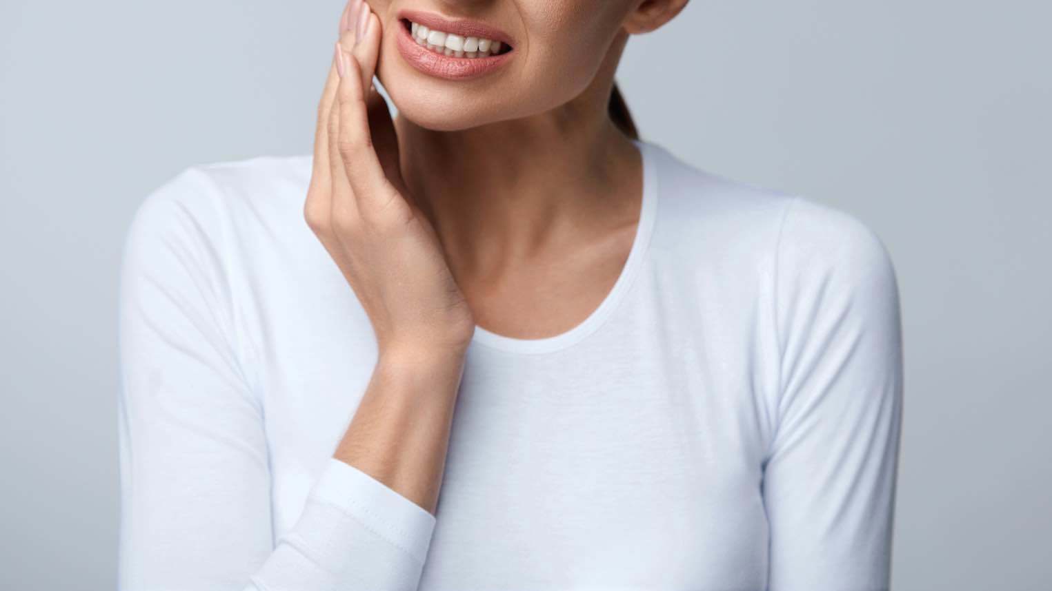 علامات في فمك قد تُنذر بنقص هذا الفيتامين