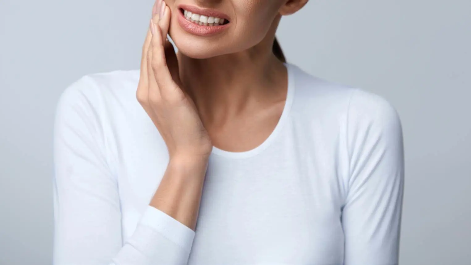 علامات في فمك قد تُنذر بنقص هذا الفيتامين