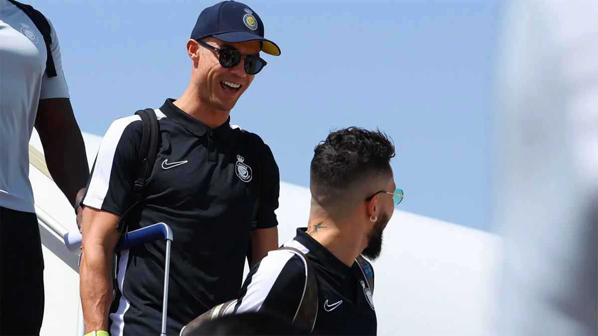 لحظة وصول طائرة كريستيانو رونالدو للانضمام إلى معسكر النصر (صورة)