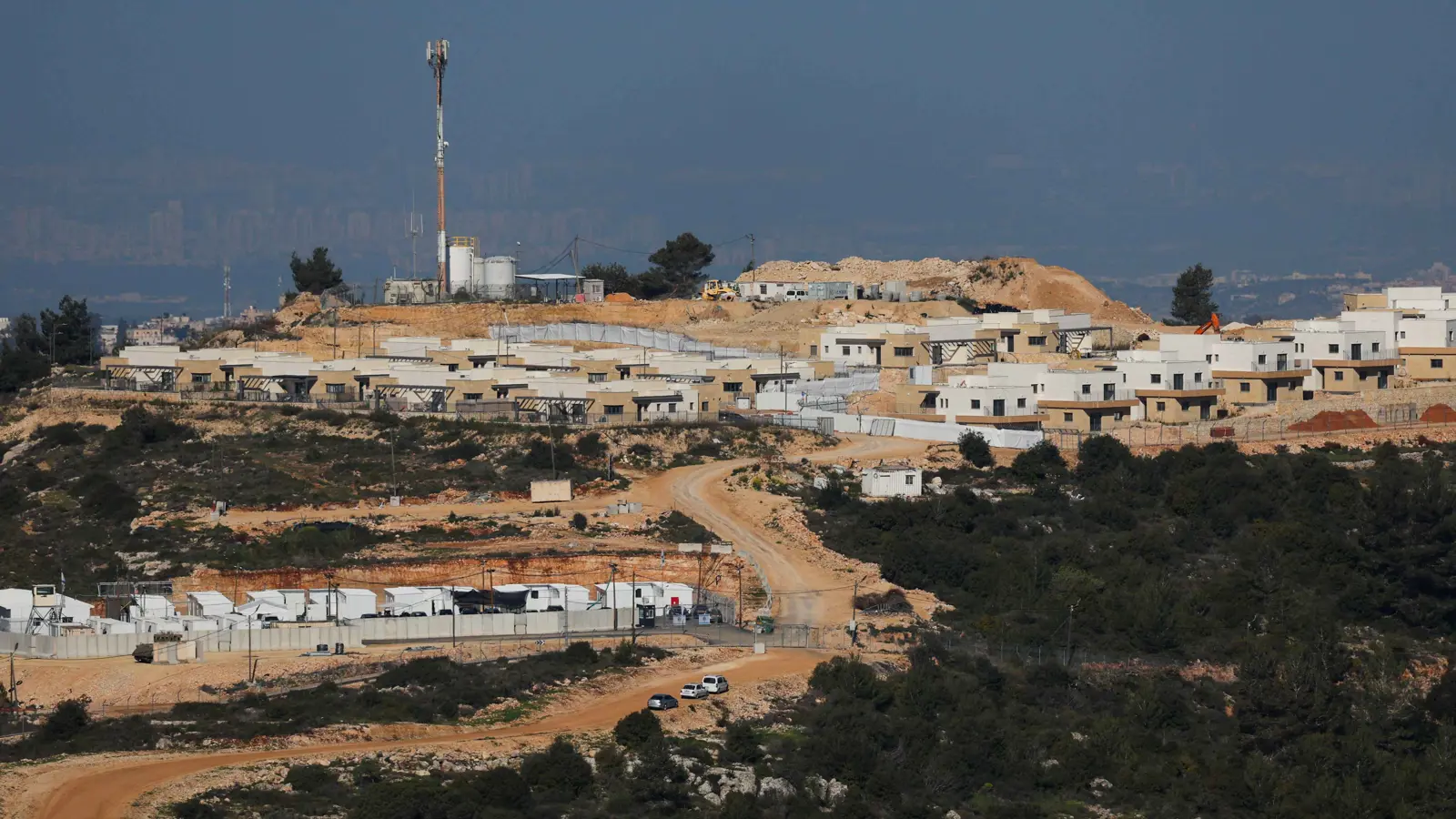 مساعد لترامب يدعو لتطبيق السيادة الإسرائيلية على الضفة الغربية