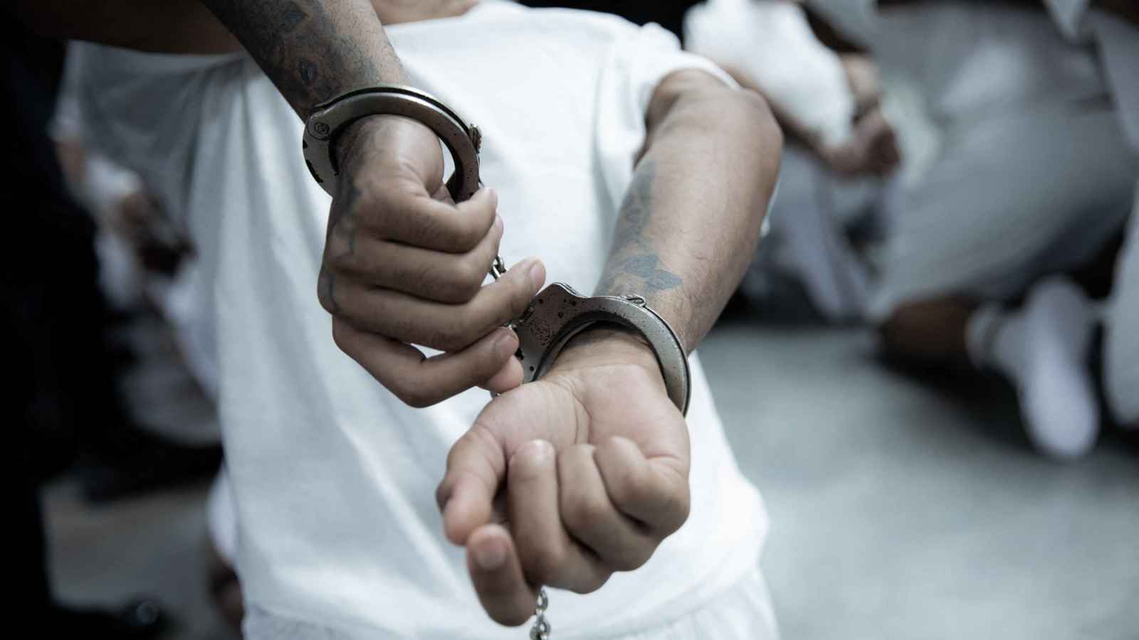 القبض على "عصابة شوارع" روعت سكان ولاية جزائرية