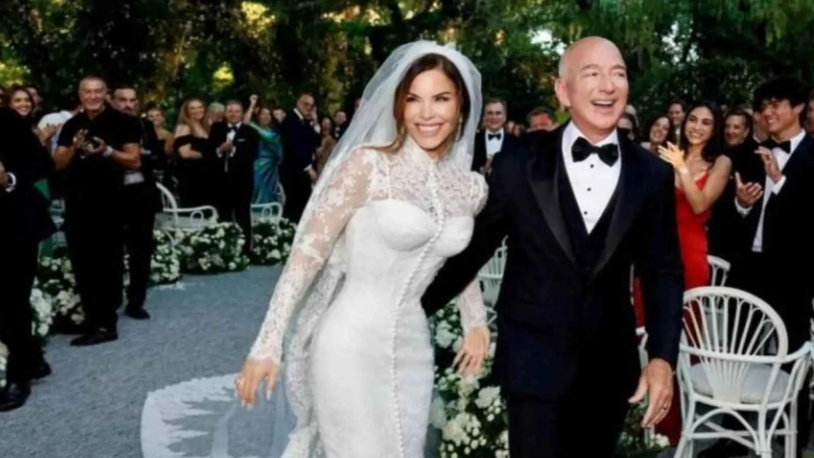 "زواج القرن".. كم بلغت تكلفة زفاف جيف بيزوس ولورين سانشيز؟ (صور)
