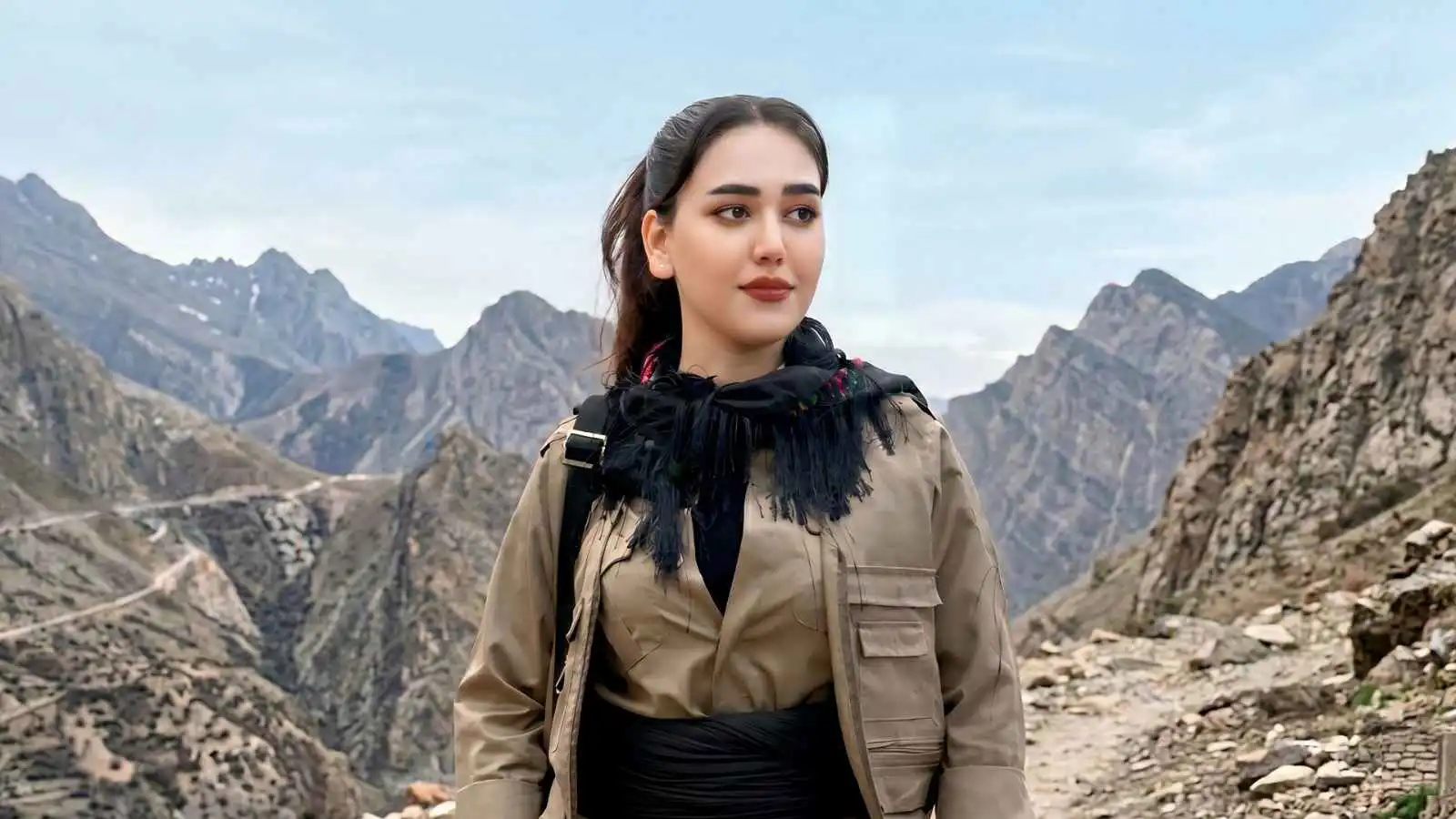 غزال مولان.. مقاتلة كردية "حسناء" قتلتها إيران (صور)