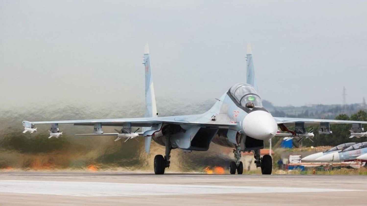 استعراض جوي وتحذيرات.. كيف تدخلت روسيا في أحداث الساحل السوري؟