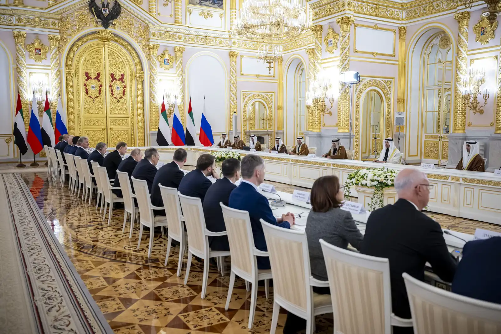 رئيسا الإمارات وروسيا يبحثان تعزيز التعاون في إطار الشراكة الاستراتيجية