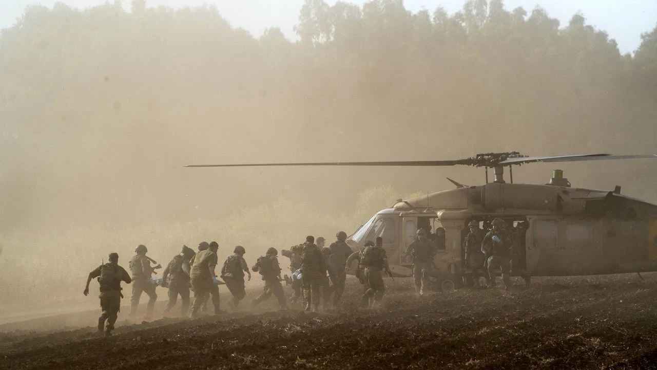 نقل 15 مصاباً من مناطق القتال في شمال إسرائيل للعلاج