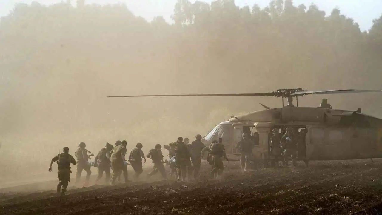 نقل 15 مصاباً من مناطق القتال في شمال إسرائيل للعلاج