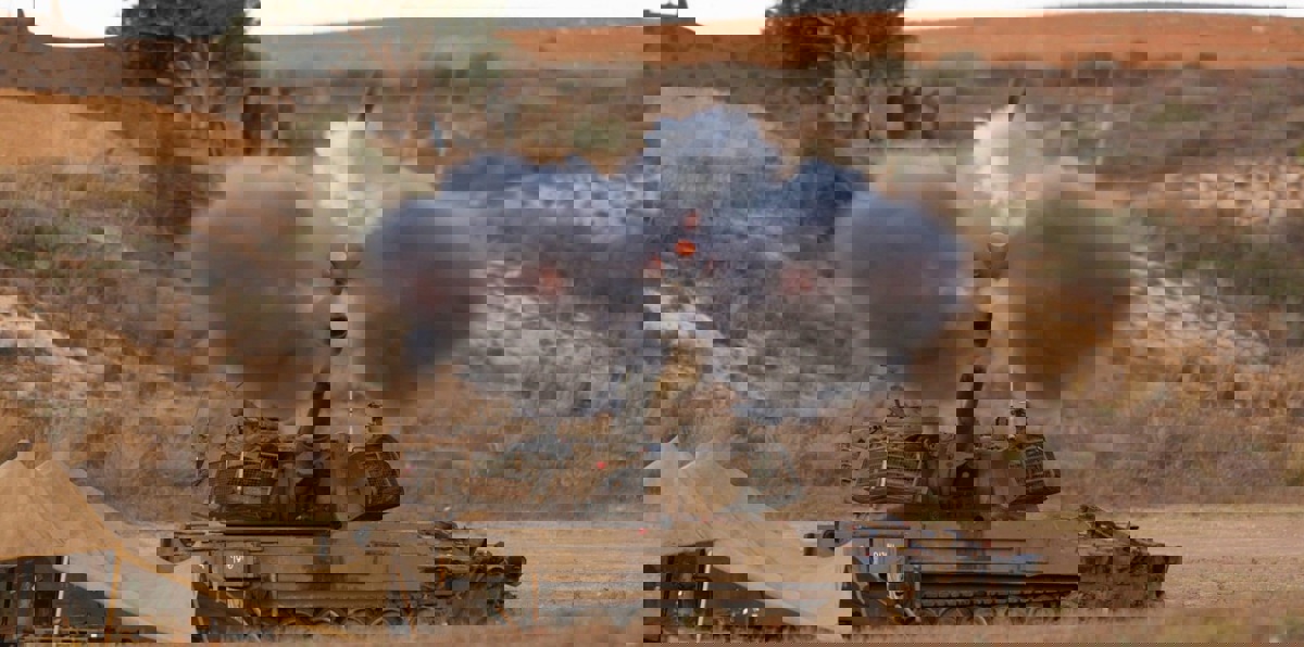 إسرائيل تستهدف موقعًا لحماس في غزة والفصائل تقصف "اسديروت" (فيديو وصور)