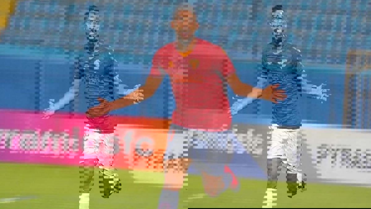 رغم فراغ المرمى.. أحمد ياسر ريان يضيع أغرب فرصة خلال مباراة بيراميدز وسيراميكا (فيديو)