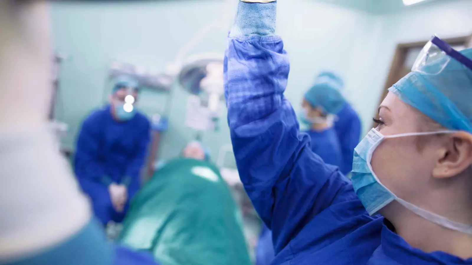 "رقص" داخل غرفة العمليات يُشعل الغضب في المغرب