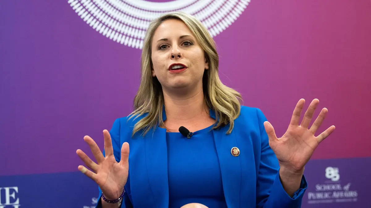 استقالة عضو في الكونغرس بعد اتهامها بإقامة علاقة حميمة مع أحد موظفيها‎